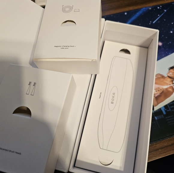Boka Electric Toothbrush - Picture 3 of 4
